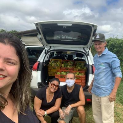 Buscando frutas e verduras na FAL