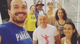 Imagem com coordenadores do Projeto e o Nilo da Logística Aventura